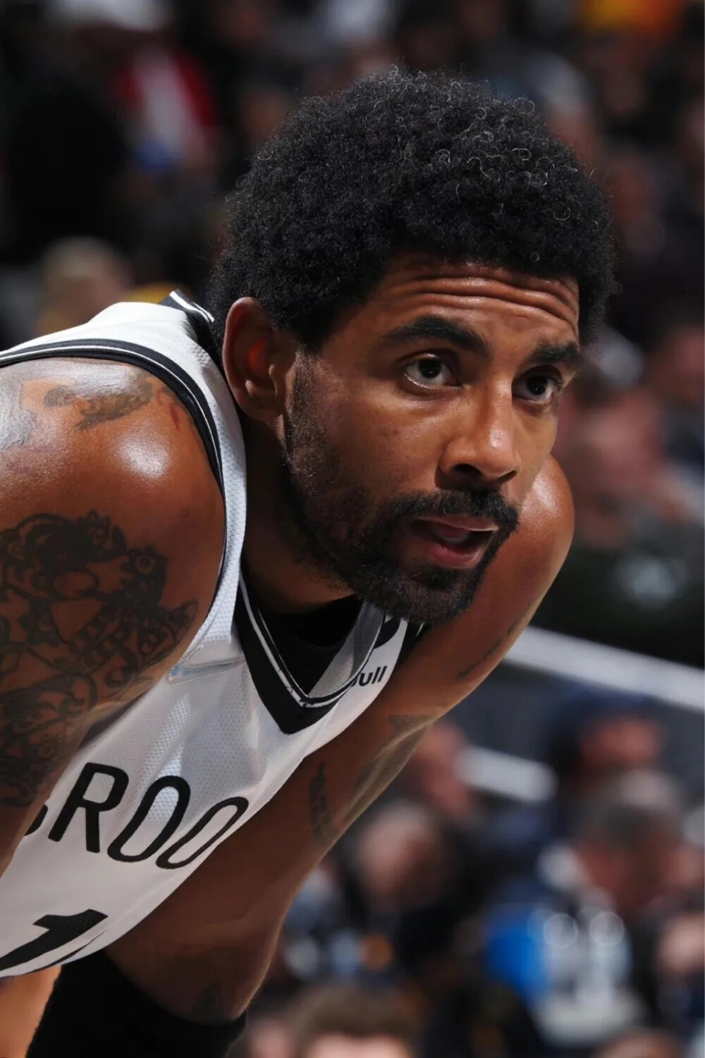 现出过人的 现出过人的