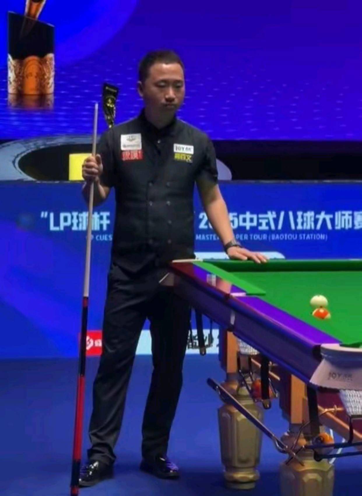 式被吸纳进 式被吸纳进