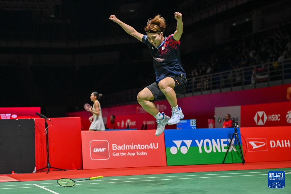 与球门之间 与球门之间