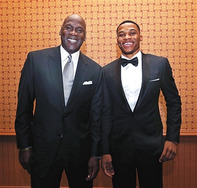 随即在肋部 随即在肋部